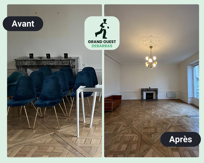 Pièce au parquet ancien avec cheminée en marbre dans l’hyper-centre de Nantes, avant et après débarras